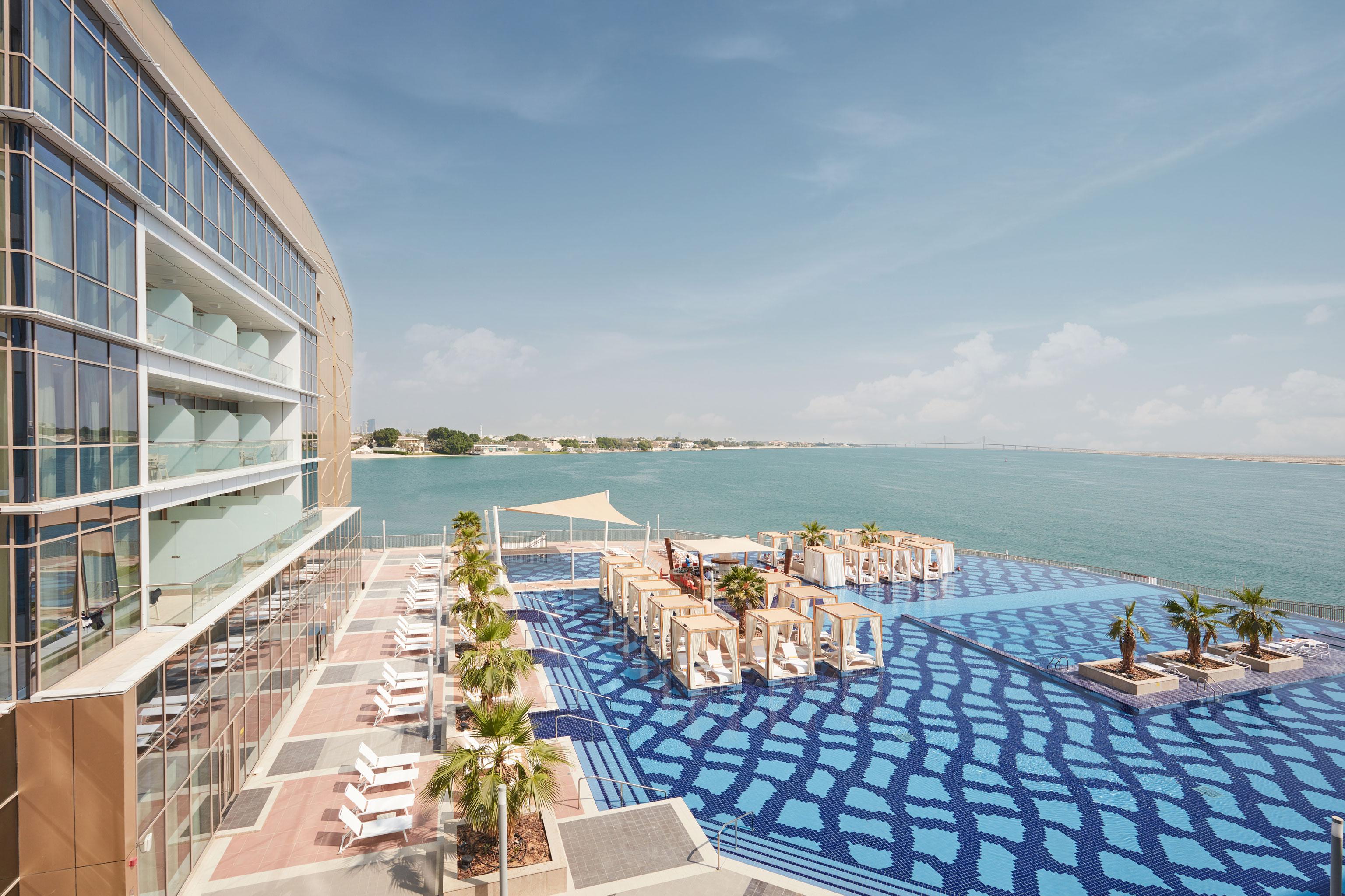 Royal M Hotel Abu Dhabi By Gewan Bagian luar foto The Cove Rotana Resort