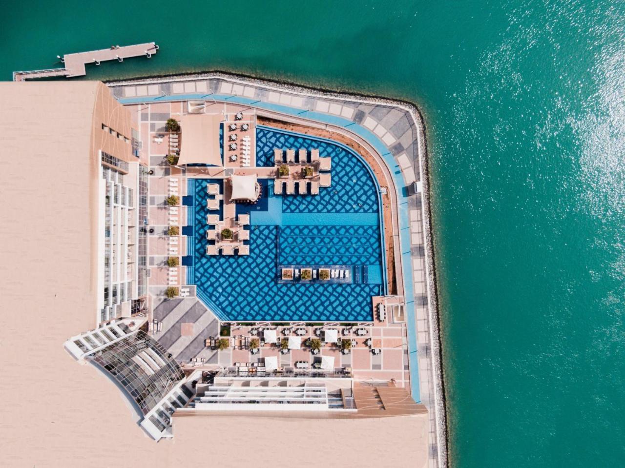 Royal M Hotel Abu Dhabi By Gewan Bagian luar foto Aerial view of the hotel